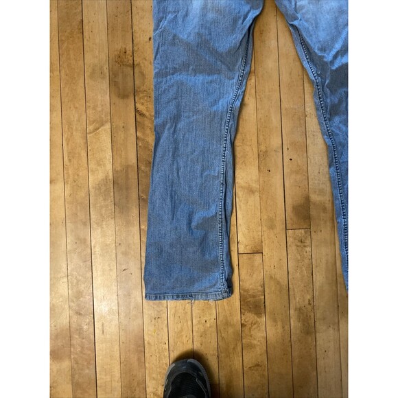 Levi’s Signature Jeans Women’s 34x30 Vintage Light Wash Bootcut Mid Rise - Picture 14 of 16